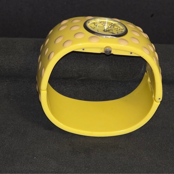 Betsey Johnson Bangle Watch Women OS Yellow Polka Dot Hinged Cuff Quartz - Picture 3 of 7